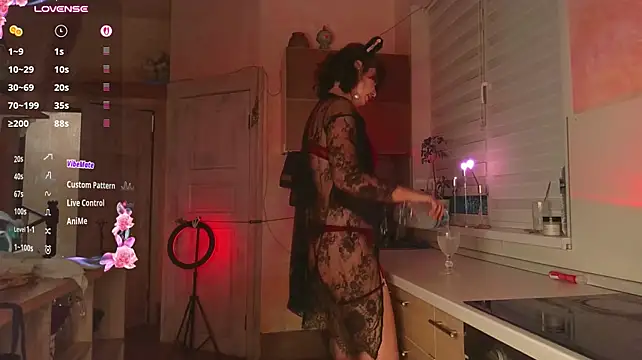 Allice_Honey - tongue and eye tease