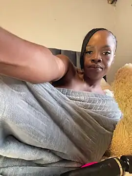 LuciousLips96