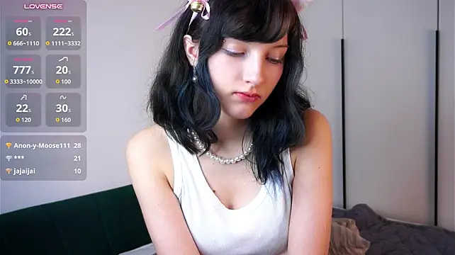 ShonaDevitis - lick lips close to cam