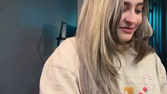Demieliss - ''''shower some love'''''🦋 🎀