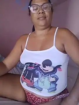 Sheyl__ - jugar con mis tetas/babear