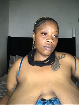 BigJugsCandyxx's Live XXX Chat