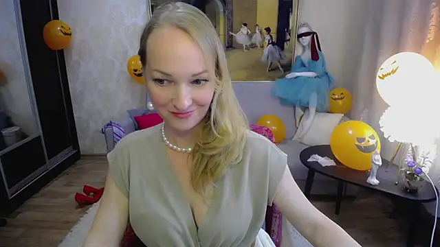 Alana_Solara - 💗SLAP ASS 5 TIMES