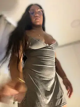 Ashley_Tompson1