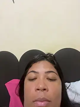 SoyZah_Pozuda - Plug anal dançando 💃🏻❤️