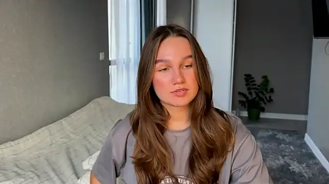 Secretnaya_girl - Squeeze your chest under your T-shirt