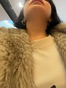 MietteDream - Say loud"Fuck me right now!"in crowdedWC