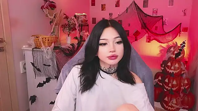 Emma_Kirks - ass in oil and 10 slaps