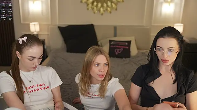 Ella_054 - naked doggy 2 girls