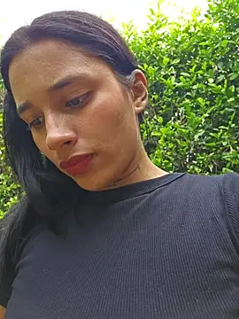 Lorena_Mcfly - WALK ARROUND NO PANTIES +control x2mn🕹️