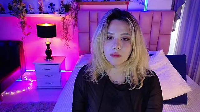 AlbaismynameX - Strip Tease 🔥
