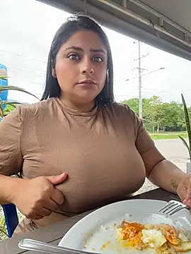 Angie_e - Naked in public Risky shhh tits