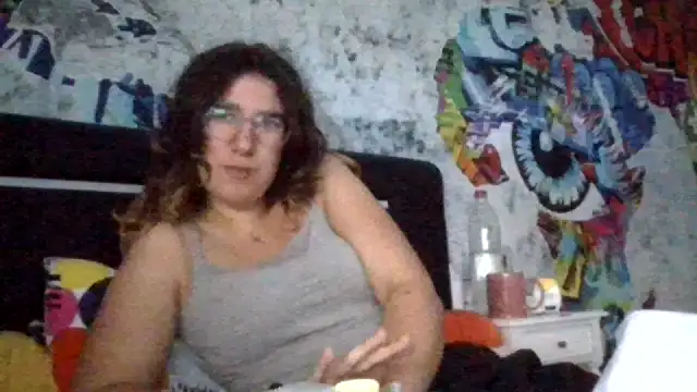 GloriaVeil - show me your tits 2 min 😈