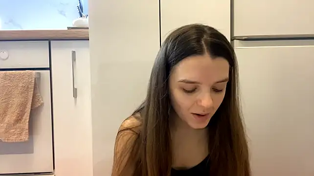 TessSweem - Lick my plump lips closely👄