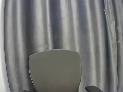 XtraHotChoc - lets play with my wet pussy