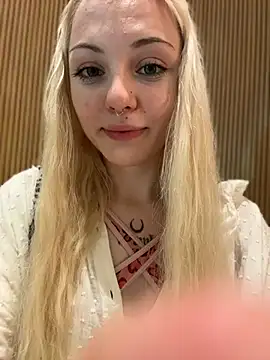 Badblondie - nipple circles with fingers on public