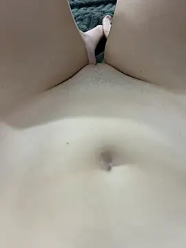 JuicyGamess - Show ass hole