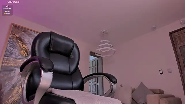 RoxanneHill_ - Play or suck boobs