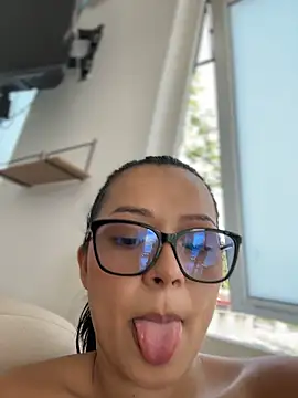 Lola_sweeet18 - Show boobs +Shake boobs Lola 😈