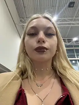 AngelinaTous - Showing tits +finger sucking🌸