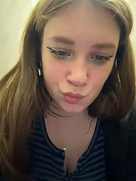 Lucy-joy - pinch tits in clothes