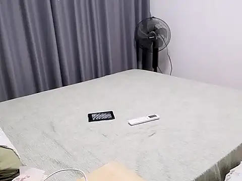 Yuhan116 - 郁函脱光衣服 身体站直秀身材 背对镜头像被前男友抚摸身体私密位置3分钟