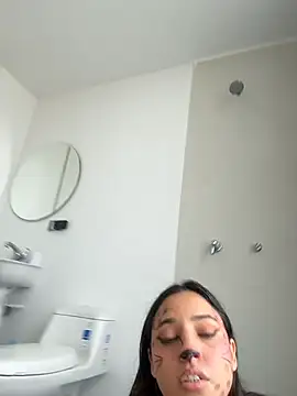 MeggyMae_ - PINCH MY NIPPLES 🍒🤏