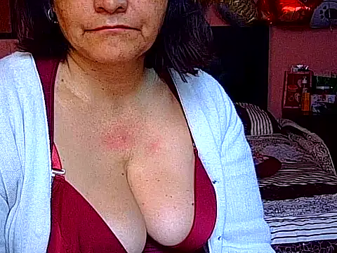 BiancaSteel - SHOW OIL IN TITS