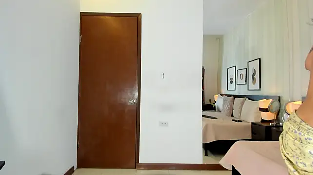 Lexis_Walker - open buttocks