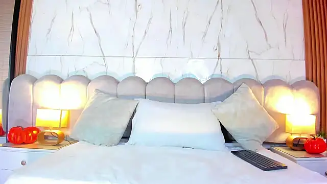 Samantha_Fiire - SEXY DANCE + SEXY MOVES 😈🔥
