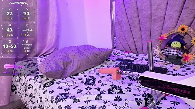 EmeraldBlonde - spank the ass without pantyhose
