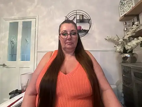 BuxomKitty_BBW - 2 minutes bra off boob play