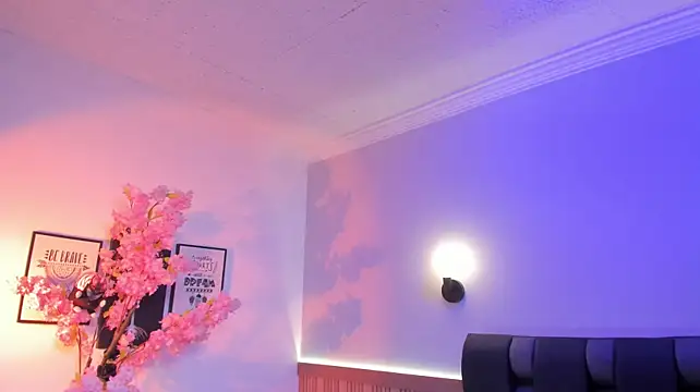 Siouxsie_cenobite - (∩^o^)⊃━☆ Naked + squirt (2 min control)