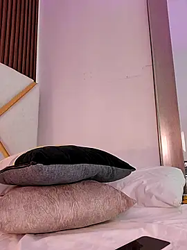 AlinnaRosee_ - ice in my pussy + machine x5 😏