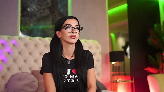 NouraMalvi - pussy play