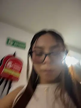 Amira_cute2 - Control toy 2 min+Make me moan