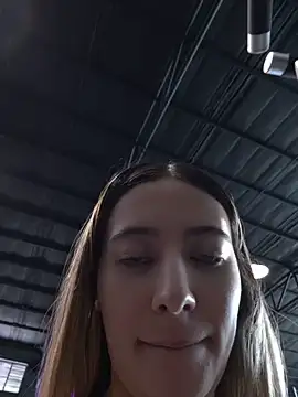 Kloe__t18 - Show boobs at bus