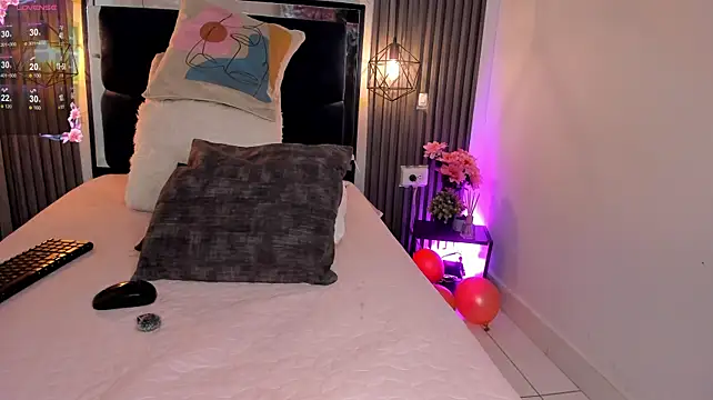 Kristakinnky - Turn on my nora and destroy my pussy