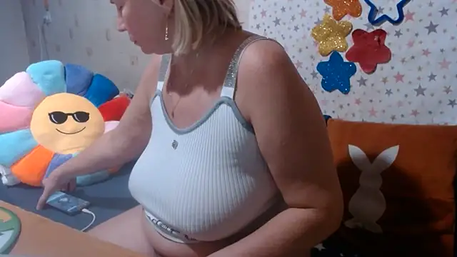 QueenLana - off panties