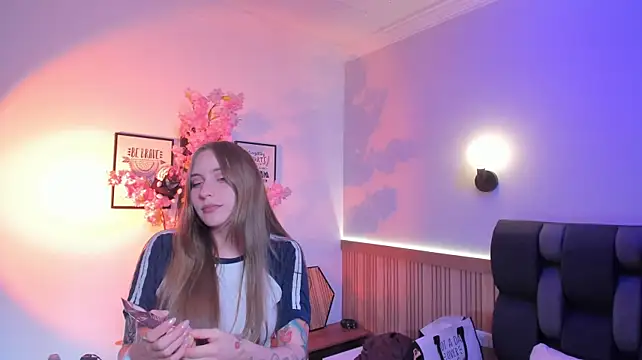 Siouxsie_cenobite - (∩^o^)⊃━☆ Naked + squirt (2 min control)
