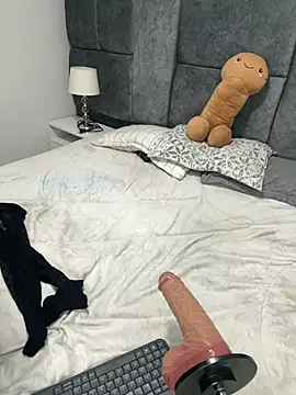 Cristal_Velle - Deep Dildo Machine x 8 min