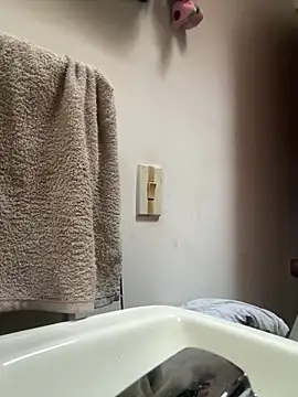 Emmyjhonson07
