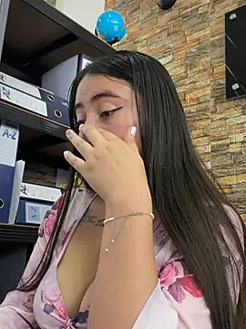 _Sarah-Office1 - Plug in my ass 🍑 control toy 😈