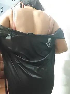 ____R-A-D-H-I-K-A____ - Massage boobs with oil