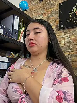 _Sarah-Office1 - Plug in my ass 🍑 control toy 😈