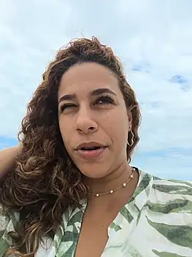Vivianeleoa - Tirar a parte de cima no carro 🔥