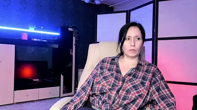 Lucky_Milf - kiss