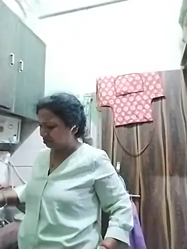 Cute-Janvi20