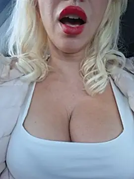 Mazlik27 - Show me your boobs