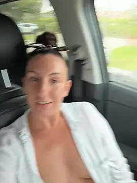 Sweetsirenn - masturbate in car 5 min